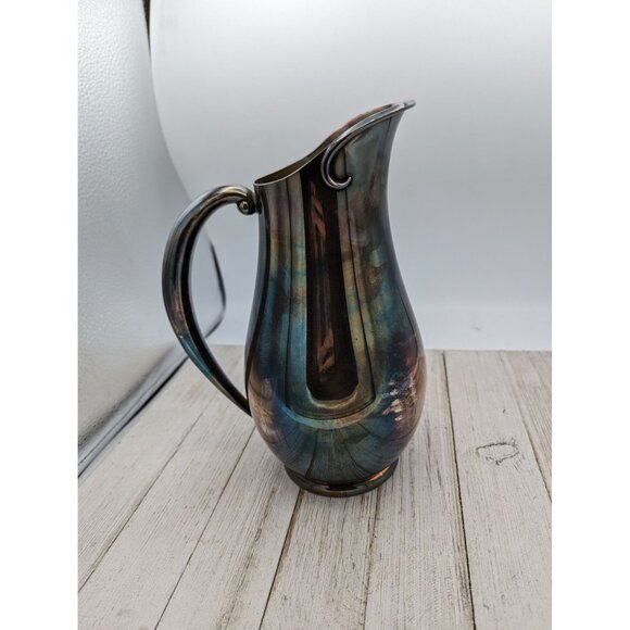 Wilcox IS Pitcher Apple 2618 Plain Silverplated 40 ounces 9" Tall - Picture 1 of 5